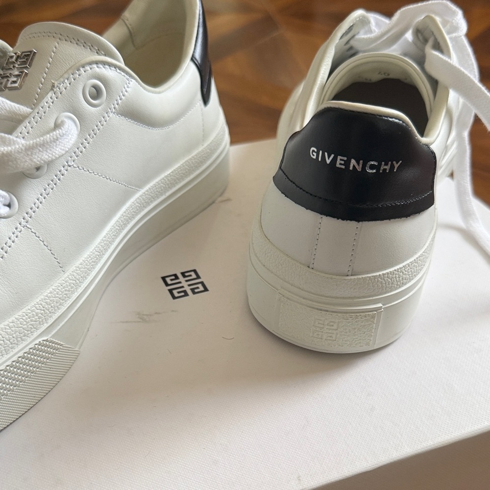Givenchy White Sneakers with Black Detail sz 40